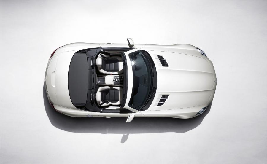  Mercedes-Benz SLS AMG Roadster 2012 года  (фото 3 из 198)